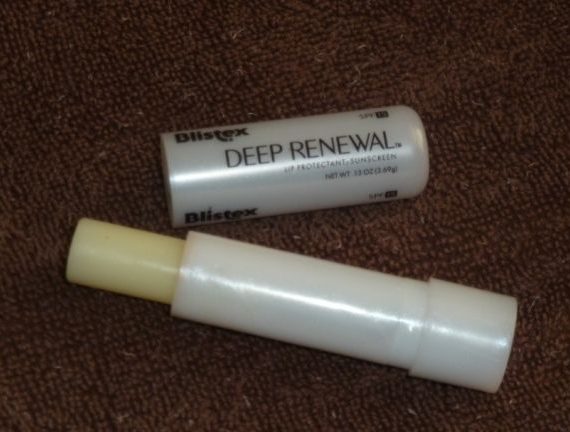 Deep Renewal Lip Protectant/Sunscreen SPF 15