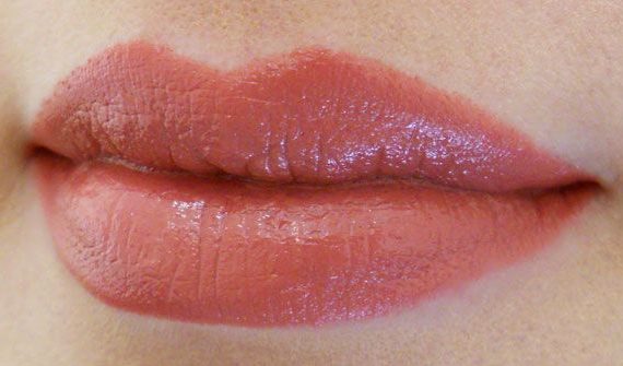 Amplified Lipstick – Cosmo