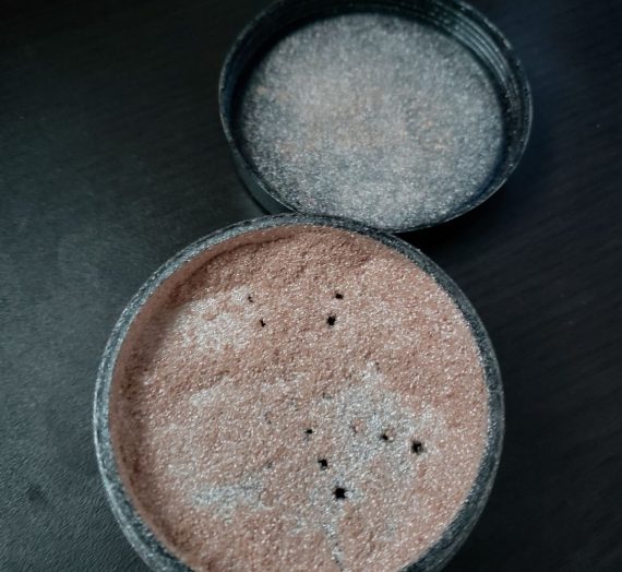 MegaGlo Loose Highlighting Powder – Written in the Stars