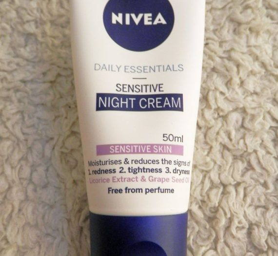 Daily Essentials 24 HR Moisture Boost Sensitive Night Cream