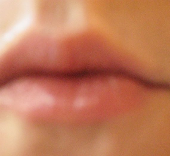 Color Statement Lipstick – Dulce Caramelo