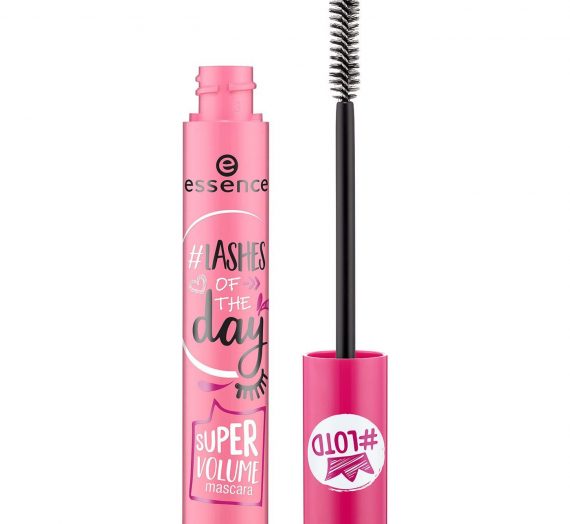 #Lashes Of The Day Super Volume Mascara