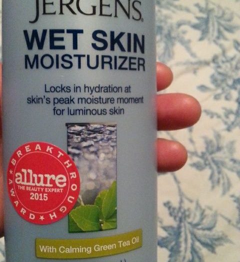 moisturizer for wet skin with green tea oil