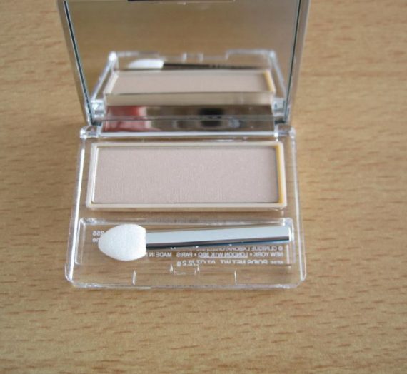 Colour Surge Eyeshadow Soft Shimmer Champagne