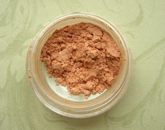 Mineral Highlighter in Center Stage