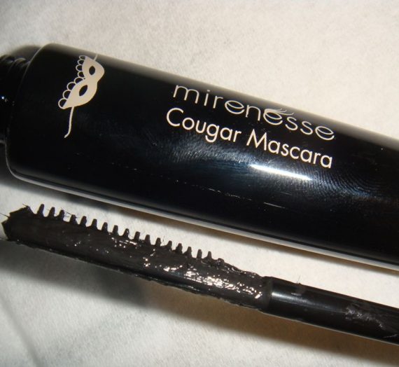 Cougar Mascara Comb On 24hr Liquid Lashes
