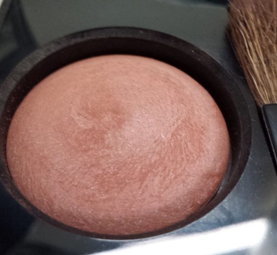 Joues Contraste Powder Blush in Orchid Rose