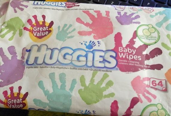 Huggies – Naturally Refreshing Wipes with cucumber & green tea