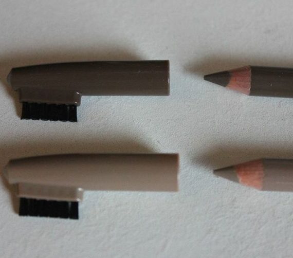 2True Eyebrow Pencil