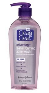 Advantage 3 in 1 Foaming Acne Wash