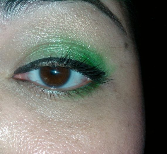 Glow Green Eye Shadow