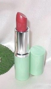 Different Lipstick – Glazed Berry