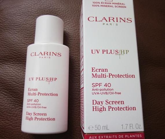 UV PLUS Protective Day Screen SPF 40 [DISCONTINUED]
