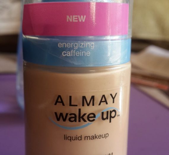 Wake Up Liquid Makeup Energizing SPF 15