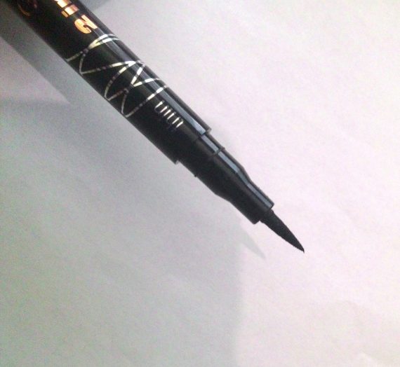 Easy 2 Use eyeliner pen